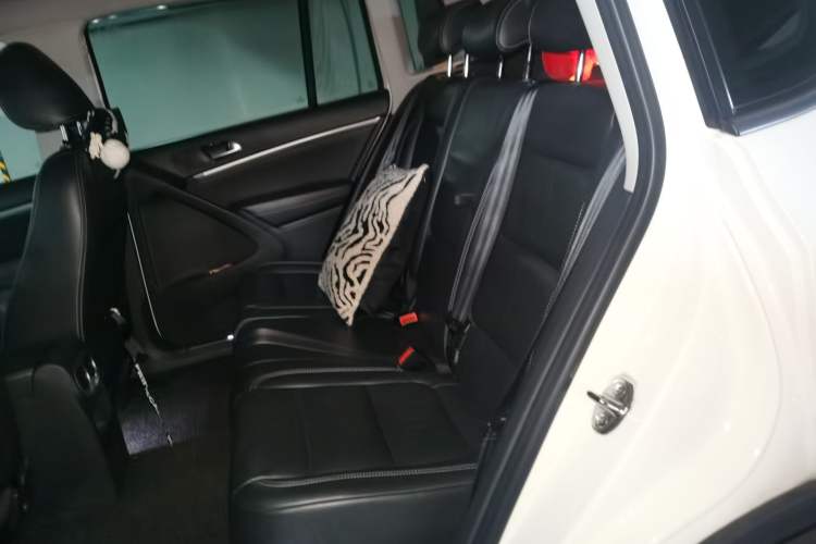 Used Volkswagen Tiguan 2016 300TSI Automatic Two-Wheel Drive Luxury Edition Left Rear Seat