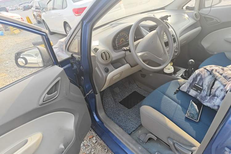 Used Chevrolet Sail 2013 Sedan 1.2L Manual Fashionable Happiness Edition Driver Seat