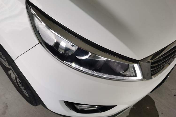 Used Kia Sportage R 2016 2.0L Automatic Two-Wheel Drive DLX Right Front Headlight