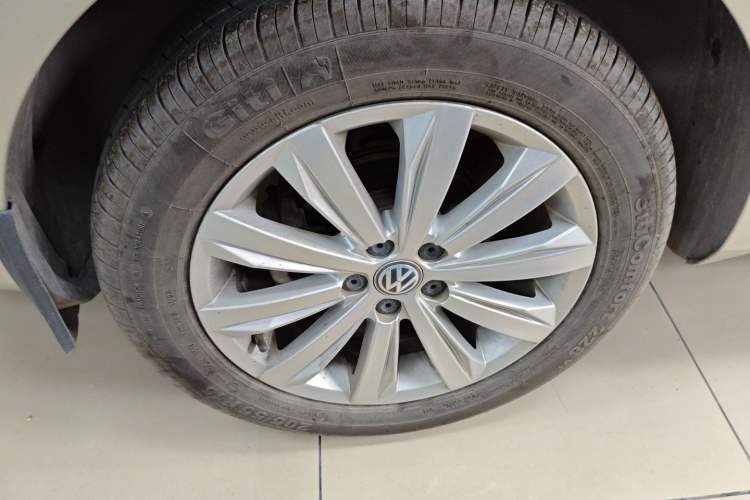 Used Volkswagen Bora 2018 1.5L Automatic Comfort Model Right Rear Wheel Hub