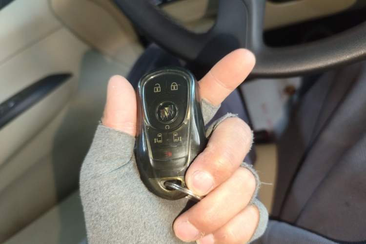 Used Buick GL8 2023 ES Lu Zun Deluxe Model Interior 1