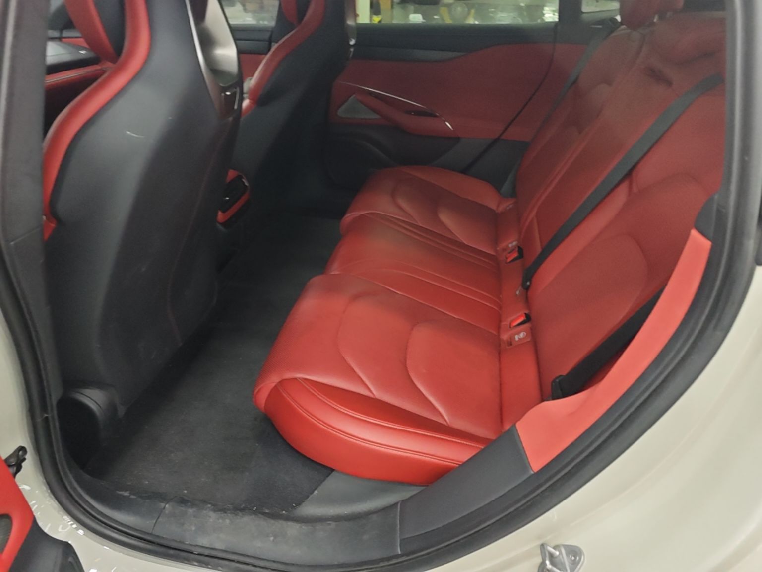 Xiaomi Auto SU7 2024 Four-Wheel Drive Ultra-Long Range Advanced Intelligent Driving Max Edition — снимка 20
