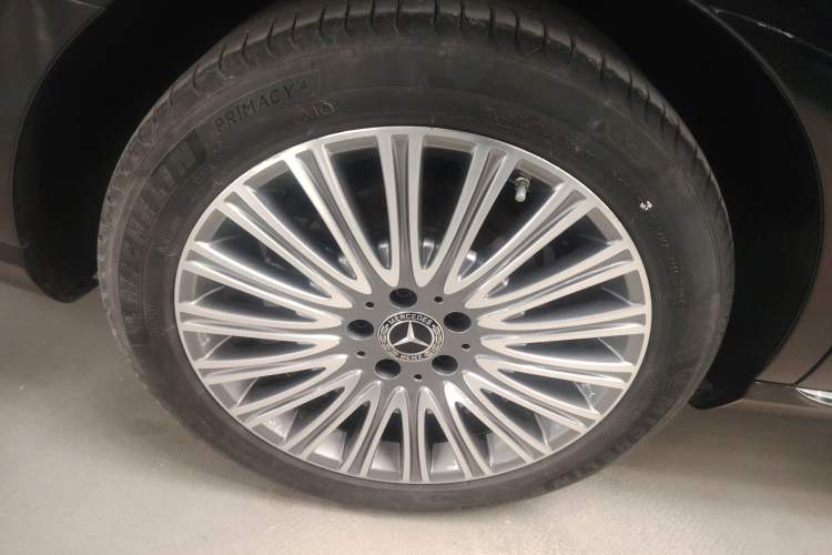 Used Mercedes-Benz E-Class 2021 Facelift E 300 L Stylish Edition
