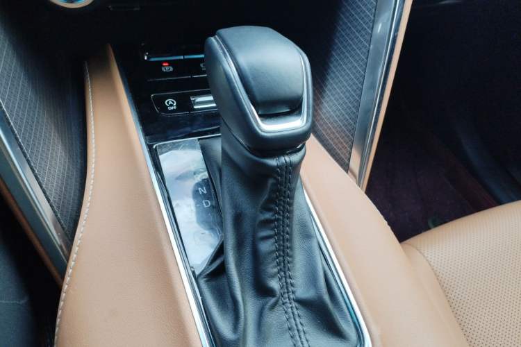 Used Toyota Venza 2022 2.0L CVT Two-Wheel Drive Prestige Edition Gear Lever