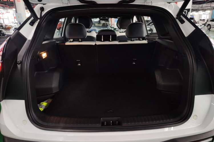 Used Geely Auto FX11 2023 1.5TD Leishen Hi·F Super Swift Trunk