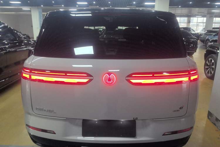 Used Denza N8L 2025 Model Zunrong Model