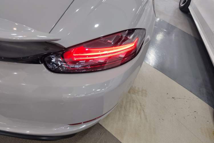 Used Porsche 718 2018 Cayman 2.0T