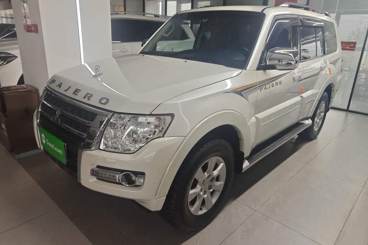 Used Mitsubishi Pajero (Import) 2016 3.0L Automatic Standard Version China V Standard