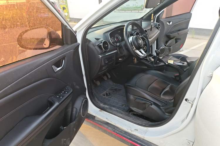 Used Dongfeng Fengon 500 2022 1.5L Manual Enjoyment Model Driver Seat