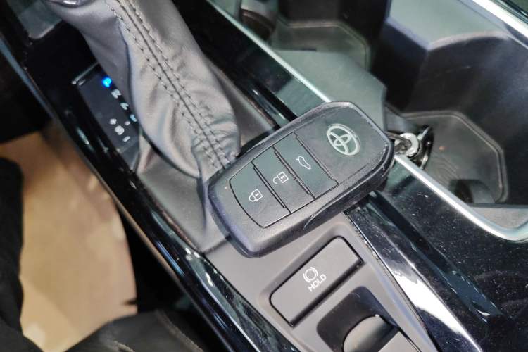 Used Toyota Camry 2024 Dual-Motor 2.0 HGVP Luxury Edition Vehicle Key