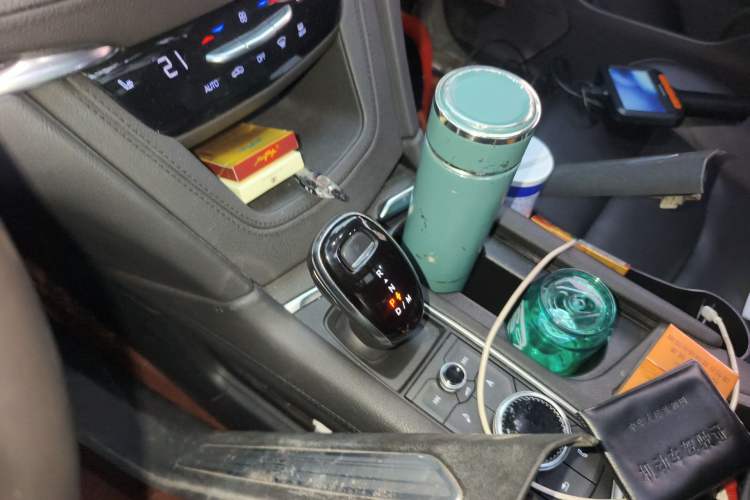 Used Cadillac XT5 2020 Revised Version 28T Luxury Edition Gear Lever