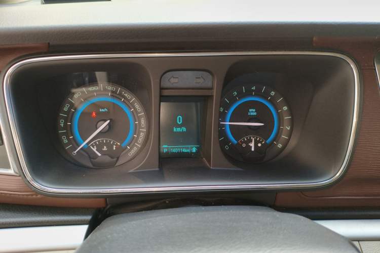 Used Buick GL8 2014 3.0L GT Luxury Business Haoya Edition