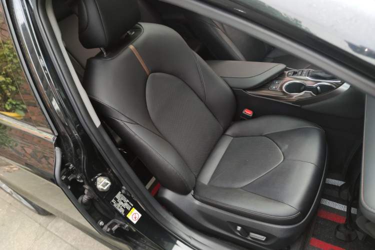 Used Toyota Camry 2018 2.5G Luxury Edition
