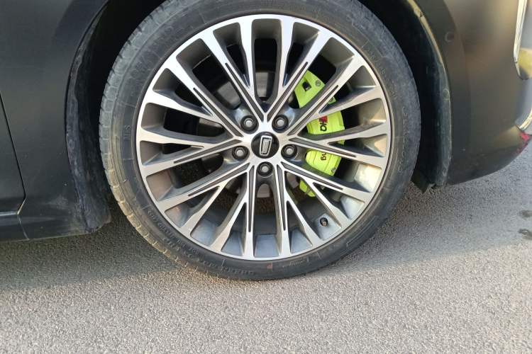 Used Bestune B70 2021 1.5T Automatic Enjoyment Model Right Front Wheel Hub