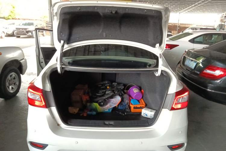 Used Nissan Sylphy 2016 1.6XV CVT Smart Enjoyment Version Trunk