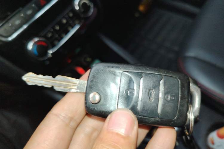 Used CHANGAN KAICHENG Oushang A600 2016 1.5L Manual Luxury 7-Seater