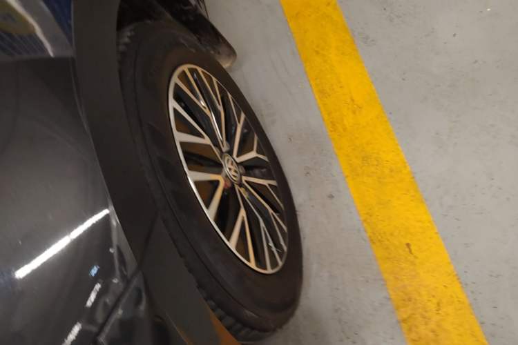 Used Volkswagen Sagitar 2020 200TSI DSG Comfort Version China VI Standard Left Front Wheel Hub