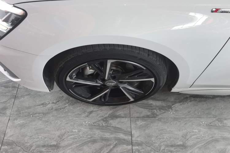 Used Audi A3 2021 Sportback 35 TFSI Fashionable Sports Model Left Front Wheel Hub