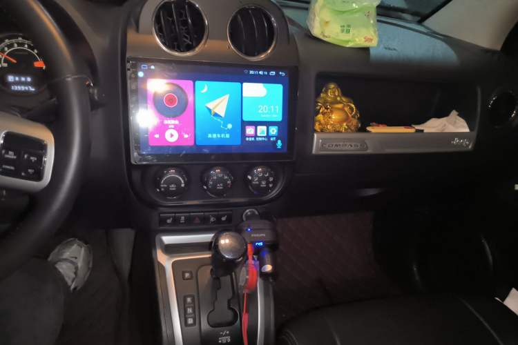 Used Jeep Compass 2014 Revised Version 2.4L Four-Wheel Drive Luxury Edition Audio And AC Panel