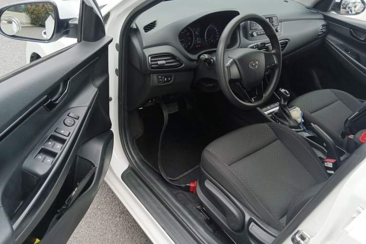 Used Hyundai Celesta 2018 1.6L Automatic GL Enjoyment Edition China VI compliant
