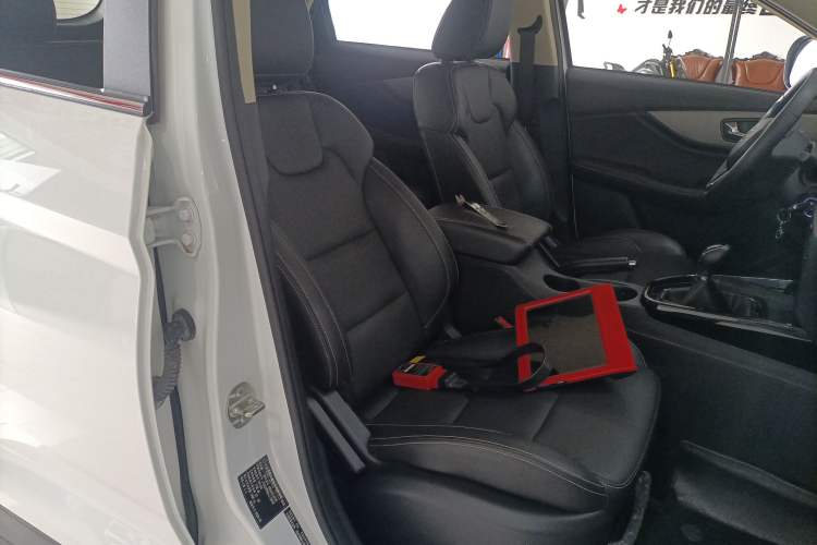 Used Dongfeng Fengon S560 2019 1.8L Manual Urban Model