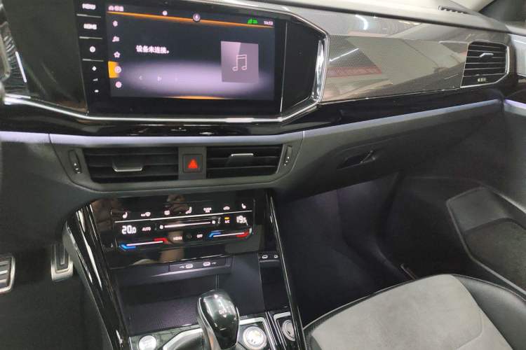 Used Volkswagen Tayron X 2020 330TSI Two-Wheel Drive Luxury Smart Connectivity Version Audio And AC Panel