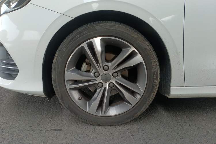 Used Geely Auto Binray 2020 Revised 1.4T CVT Asian Games Edition Left Front Wheel Hub