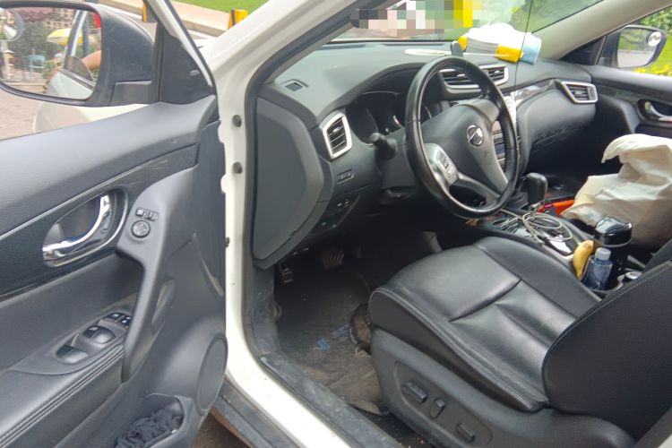 Used Nissan X-Trail 2016 2.5L CVT Sport Edition 4WD Driver Seat