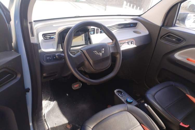 Used Wuling Hongguang MINIEV 2020 Lite Version Lithium Iron Phosphate
