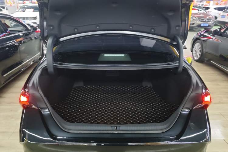 Used Toyota Avalon 2022 2.0L Ambition Edition