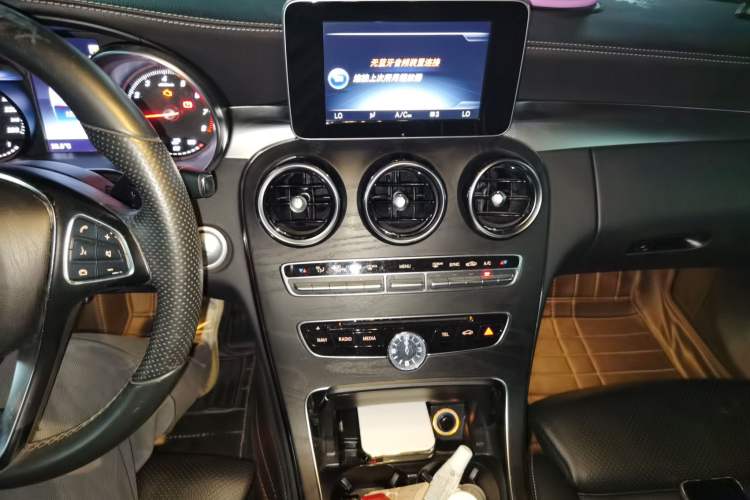 Used Mercedes-Benz C-Class 2016 C 200 L Sport Edition Audio And AC Panel