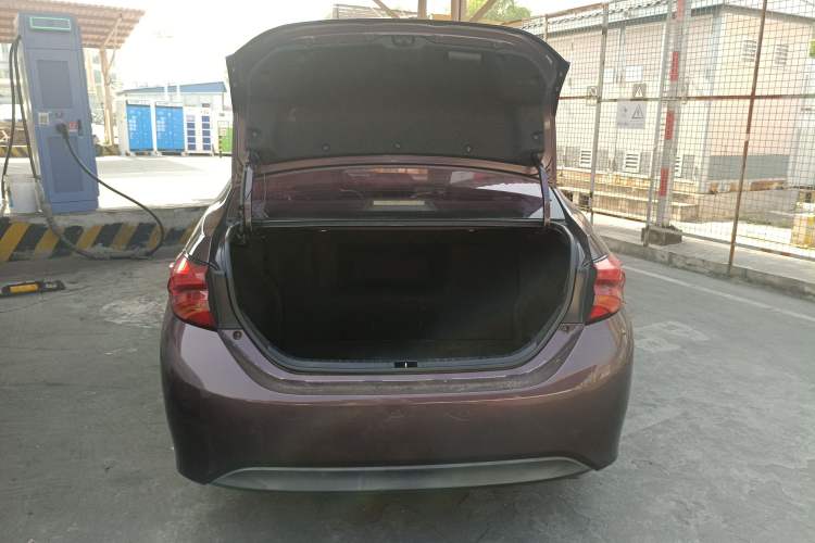 Used Toyota Levin 2016 Dual-Engine 1.8H GS E-CVT Elite Model with Sunroof
