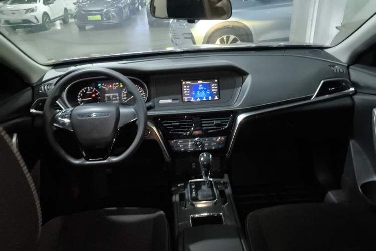 Used Venucia T90 2017 2.0L CVT Fashion Edition