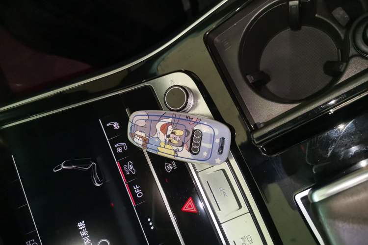 Used Audi Q7 2022 55 TFSI quattro S line Sport model Interior 1