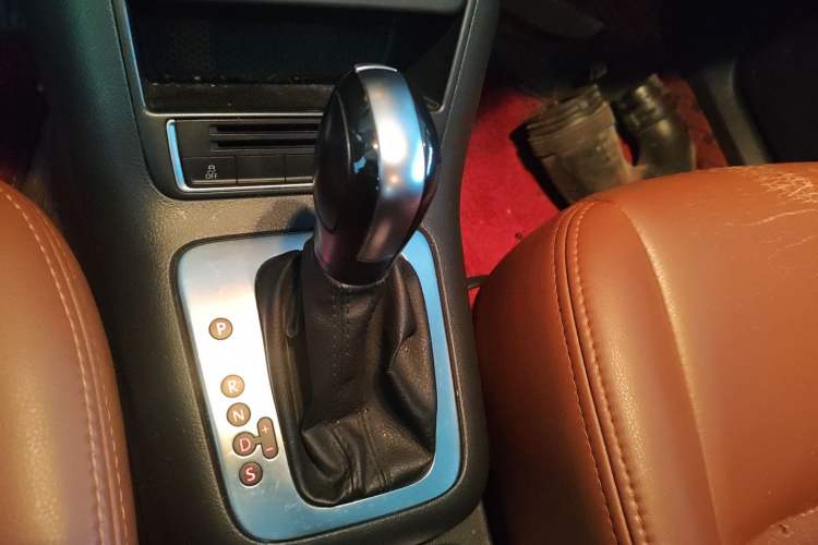 Used Volkswagen Tiguan 2015 1.8TSI Automatic Two-Wheel Drive Trend Edition Gear Lever