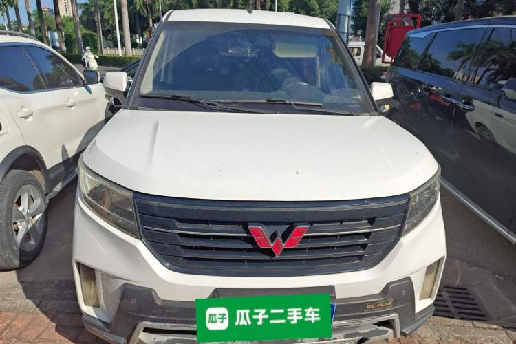 Used Wuling Hongguang PLUS 2019 1.5T Manual Luxury 7-Seater
