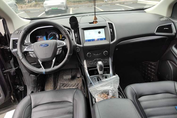 Used Ford Edge 2018 EcoBoost 245 Two-Wheel-Drive Titanium 7-Seater China VI Standard
