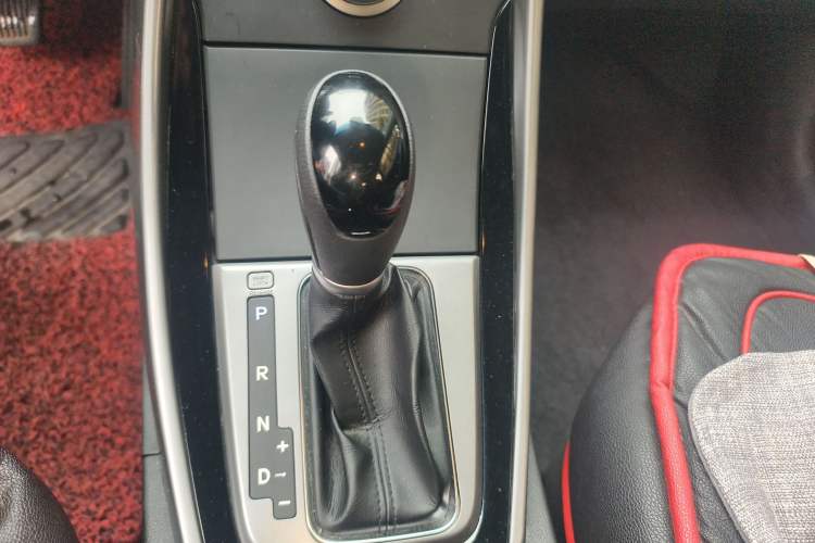 Used Hyundai Elantra (5th Generation / Langdong) 2015 1.6L Automatic Leading Model