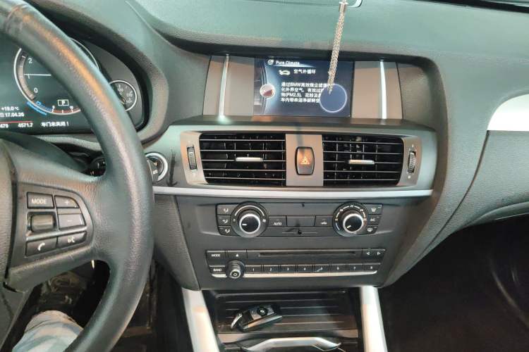 Used BMW X3 2016 sDrive20i Audio And AC Panel
