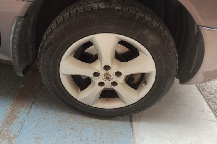 Used Renault Koleos 2009 2.5L Two-Wheel Drive Comfort Version
