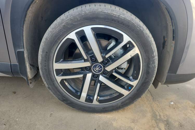 Used BYD Song L DM-i 2024 112 km Beyond Edition Right Front Wheel Hub