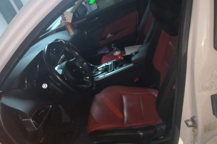 Used Jaguar XE 2015 2.0T 200 PS R-Sport