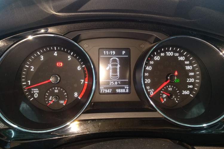 Used Volkswagen Sagitar 2018 280TSI DSG Comfort Model Instrument Cluster