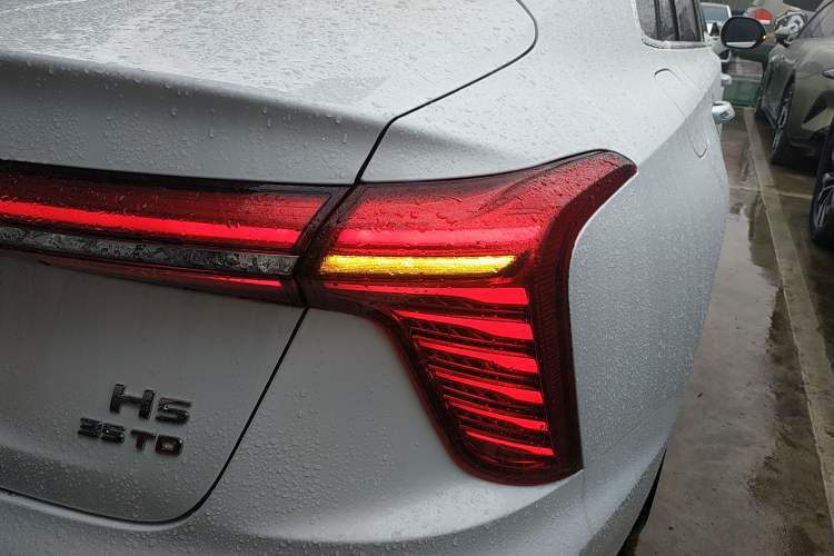 Used Hongqi H5 2023 1.5T DCT Smart Connect Flagship Edition