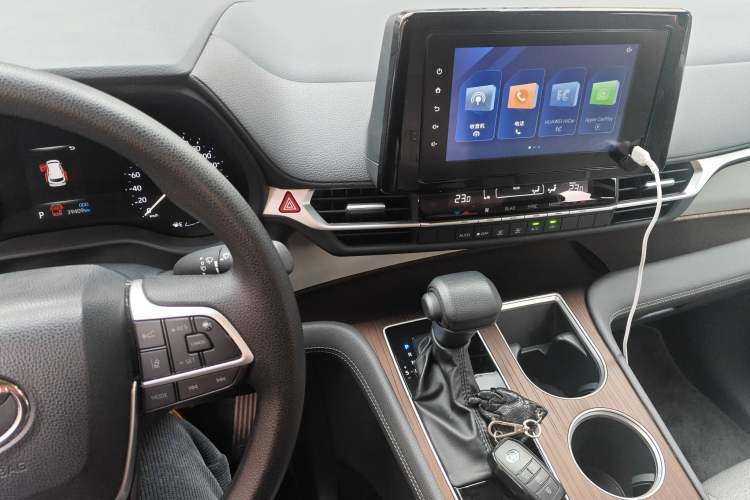 Used Toyota SIENNA 2023 2.5L Hybrid Comfort Edition Audio And AC Panel