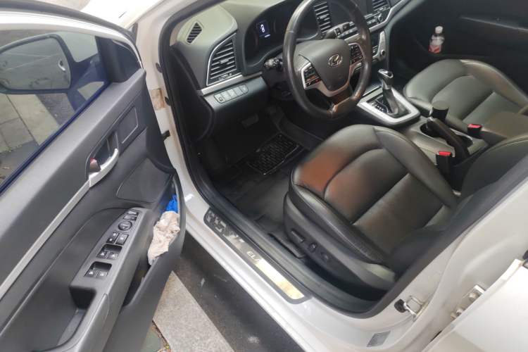 Used Hyundai Elantra (6th Generation / Lingdong) 2016 1.6L Automatic ZhiXuan · Luxury Version