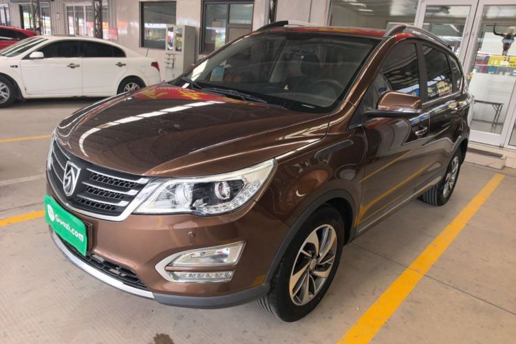 Used Baojun 560 2015 1.8L manual luxury version