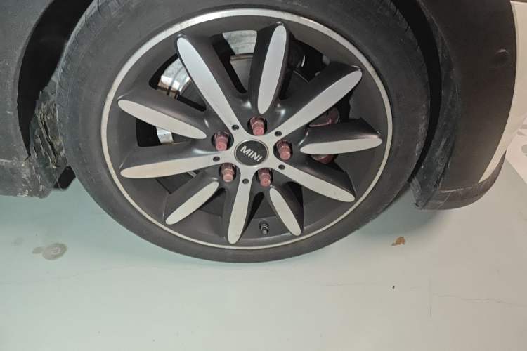 Used MINI MINI 2023 1.5T COOPER Artist Five-Door Edition
