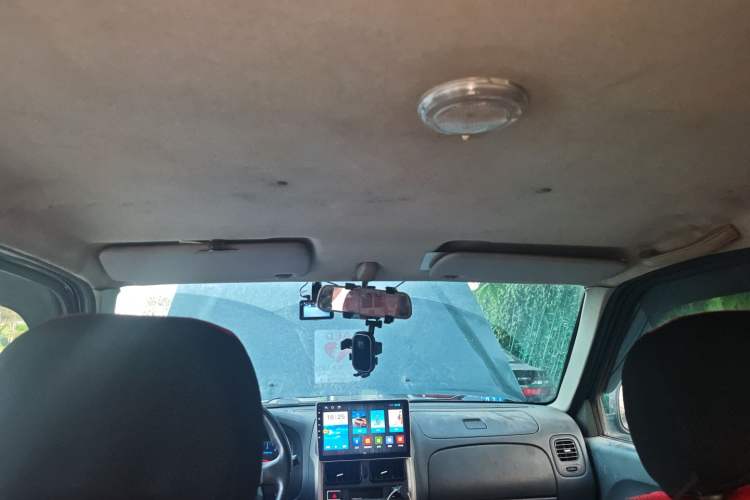 Used Dongfeng Ruichi 2015 2.5T Elite Edition Diesel Two-Wheel Drive Luxury ZD25TCI
