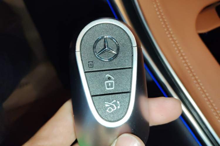 Used Mercedes-Benz GLC 2024 GLC 260 L 4MATIC Luxury Model 5 Seats Vehicle Key